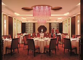 Makati Shangri-La, Manila