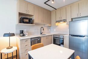 Sandman Suites Vancouver on Davie