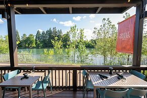 Valley River Inn