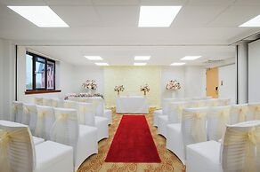 Holiday Inn Northampton by IHG