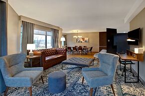 Four Points by Sheraton St. Catharines Niagara Suites