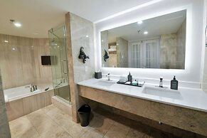 Sheraton Laval Hotel