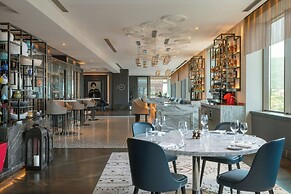 Sheraton Grand Tbilisi Metechi Palace