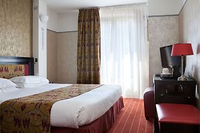 Hotel Eiffel Seine