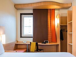 ibis Paris Pont De Suresnes