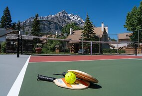 Banff Rocky Mountain Resort