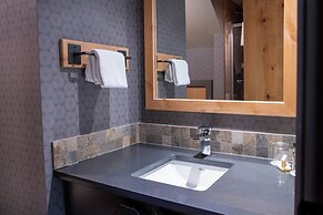 Banff Rocky Mountain Resort