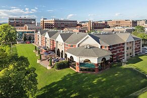 Courtyard by Marriott La Crosse