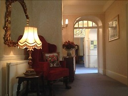 Esseborne Manor Hotel
