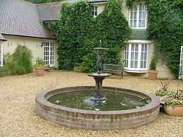 Esseborne Manor Hotel