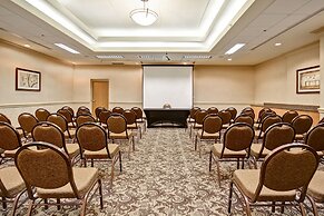 Holiday Inn & Suites Windsor Ambassador Bridge by IHG