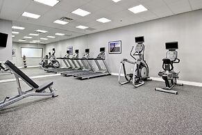 Holiday Inn & Suites Windsor Ambassador Bridge by IHG