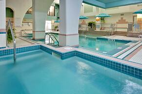 Holiday Inn & Suites Windsor Ambassador Bridge by IHG