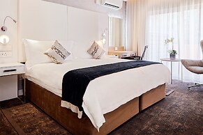 First Group Riviera Suites
