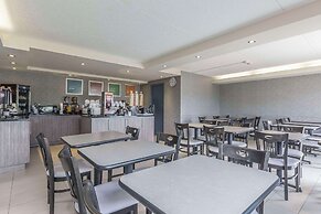 Comfort Inn Levis