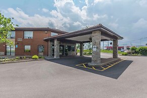 Comfort Inn Levis