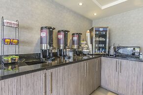 Comfort Inn Levis
