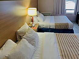 Econo Lodge Airport