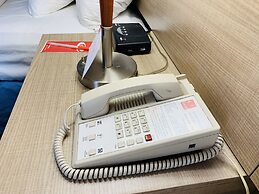 Econo Lodge Airport