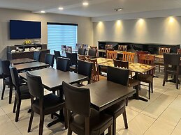 Econo Lodge Airport