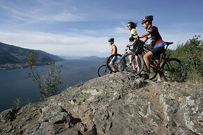 Best Western Plus Kelowna Hotel & Suites
