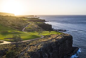Four Seasons Resort Lanai