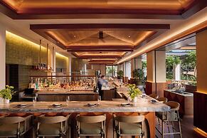 Four Seasons Resort Lanai