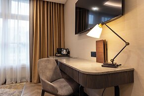 DoubleTree by Hilton London Victoria