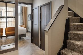 DoubleTree by Hilton London Victoria