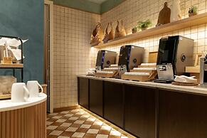 DoubleTree by Hilton London Victoria