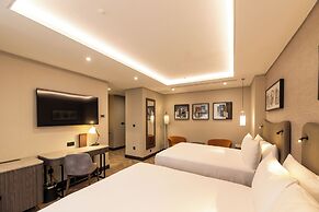 DoubleTree by Hilton London Victoria