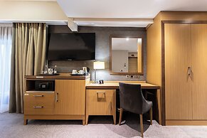 DoubleTree by Hilton London Victoria