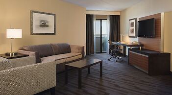Hilton Winnipeg Airport Suites