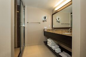Hilton Winnipeg Airport Suites