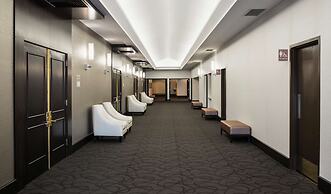 Hilton Winnipeg Airport Suites