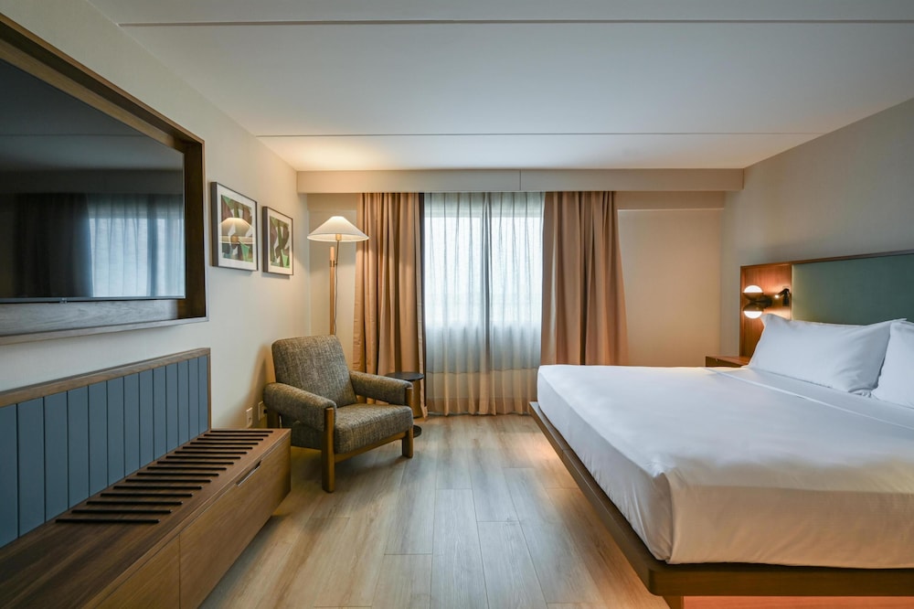 Hilton Winnipeg Airport Suites