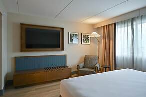 Hilton Winnipeg Airport Suites