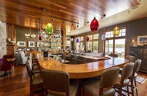 Ripplecove Hotel & Spa