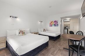 Zebra Motel