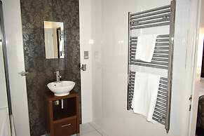 Donington Manor Hotel