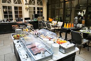 Hotel & Spa Le Grand Monarque, Best Western Premier Collection
