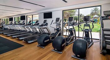 Radisson Blu Hotel & Resort, Al Ain