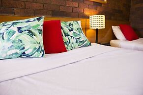 Country Pathfinder Motor Inn