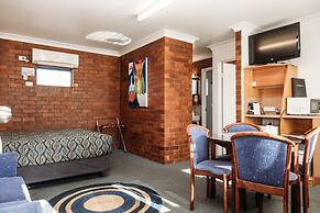 Country Pathfinder Motor Inn
