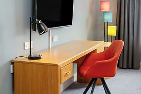 Holiday Inn Edinburgh Zoo by IHG