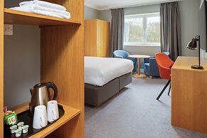Holiday Inn Edinburgh Zoo by IHG