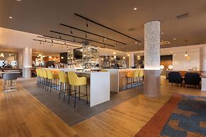 Holiday Inn Edinburgh Zoo by IHG