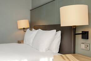 Holiday Inn Edinburgh Zoo by IHG