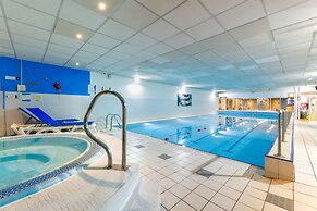 Holiday Inn Edinburgh Zoo by IHG