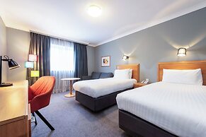 Holiday Inn Edinburgh Zoo by IHG